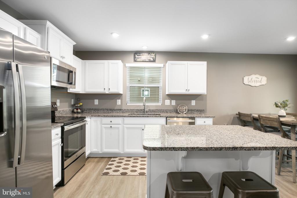 7212 PARCHMENT CIRCLE