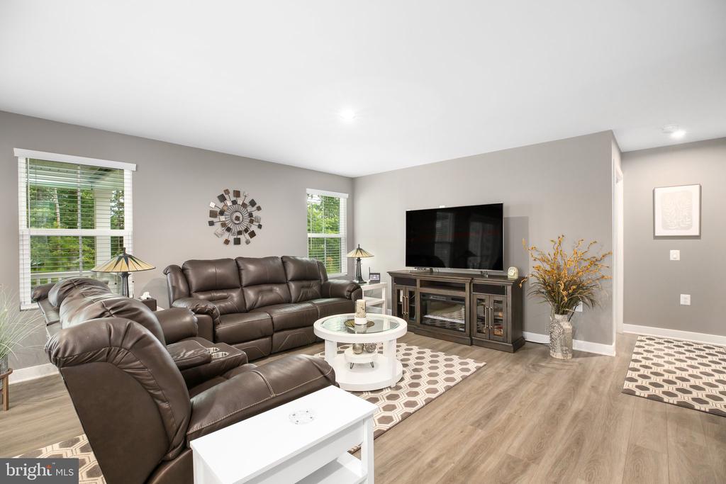 7212 PARCHMENT CIRCLE