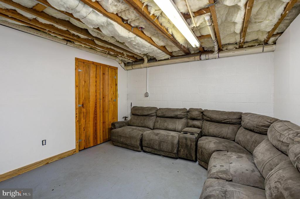 14145 SUTTON LANE