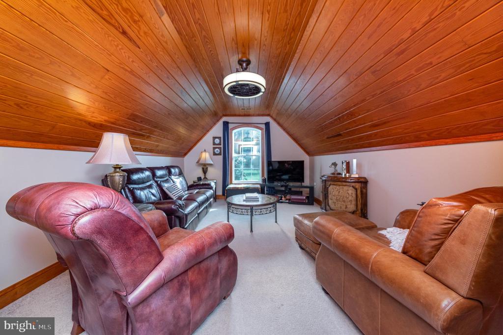 30121 GOOSE POINT COURT