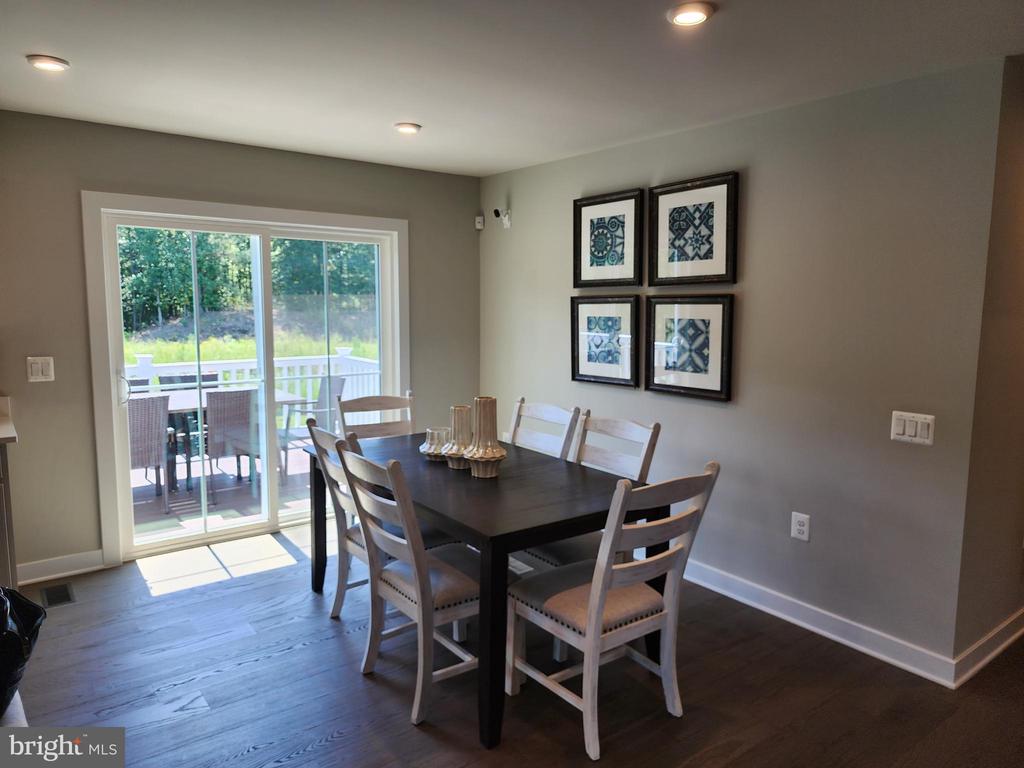 7282 PARCHMENT CIRCLE