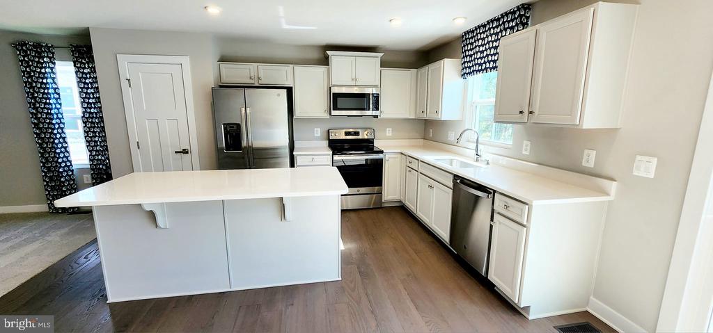7282 PARCHMENT CIRCLE