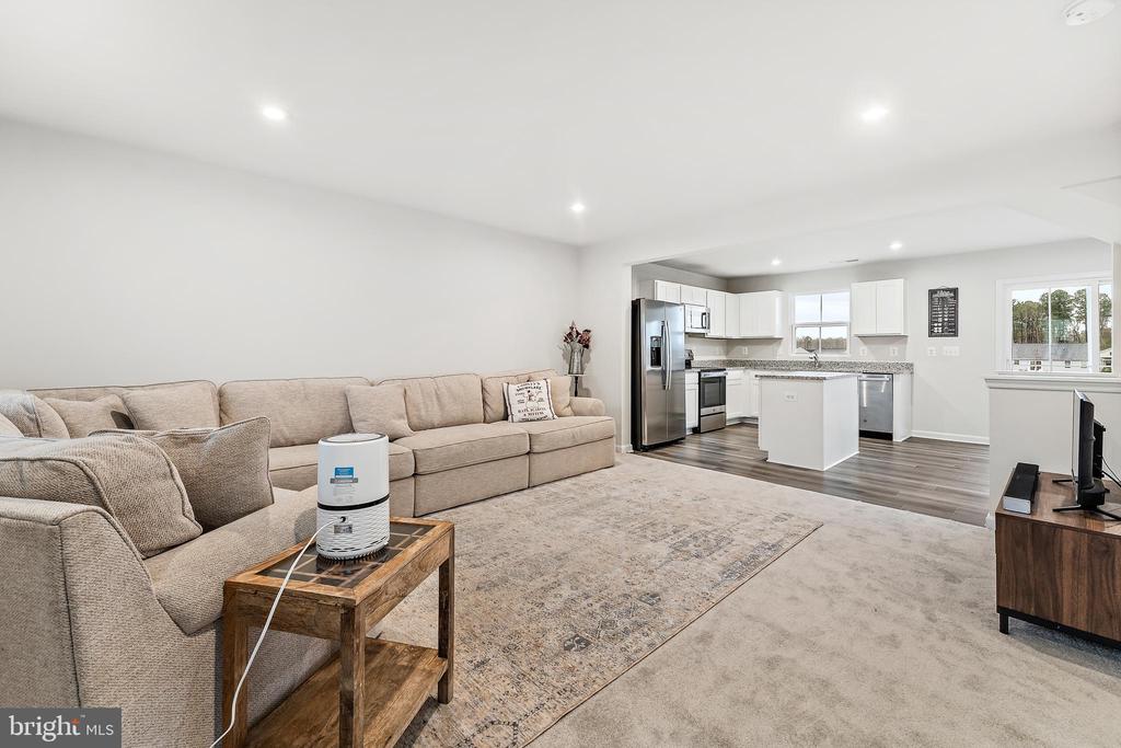 7210 SENATE WAY