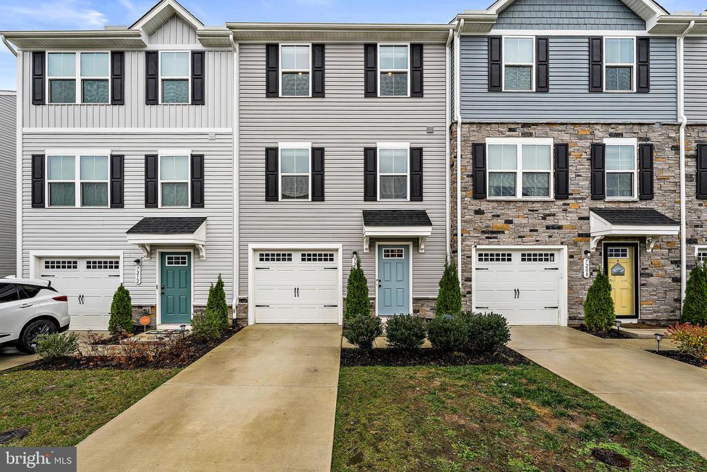 7210 SENATE WAY