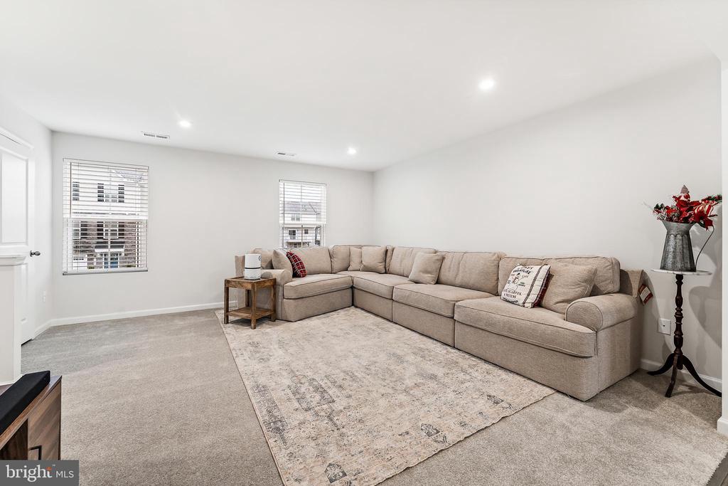 7210 SENATE WAY