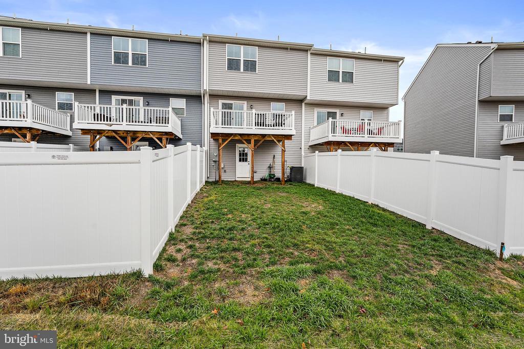 7210 SENATE WAY