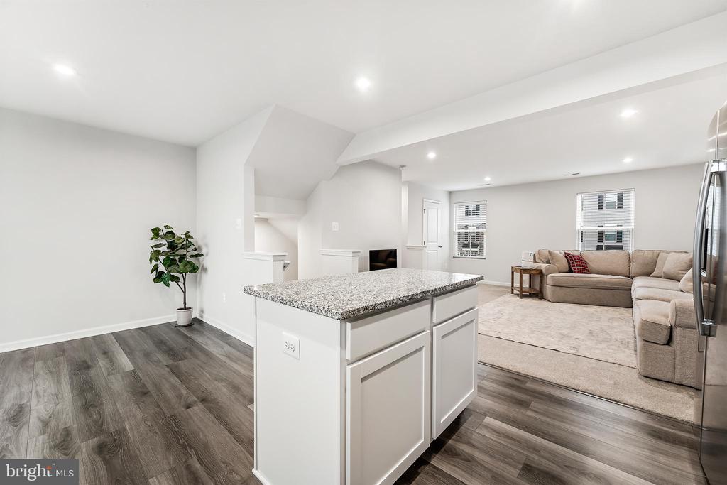 7210 SENATE WAY