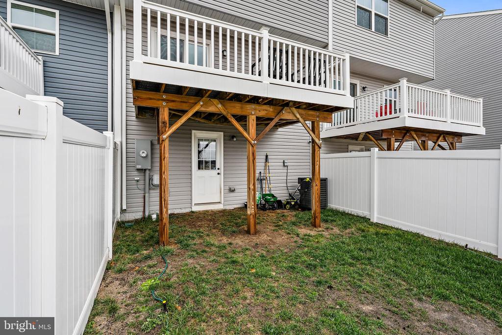 7210 SENATE WAY