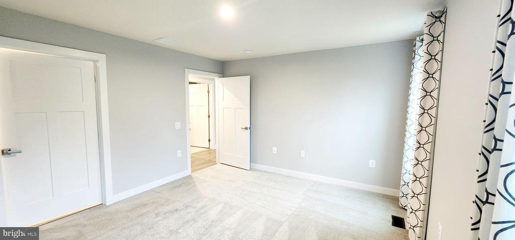 7278 PARCHMENT CIRCLE