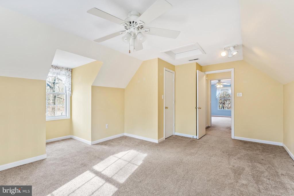 51 YORK COVE
