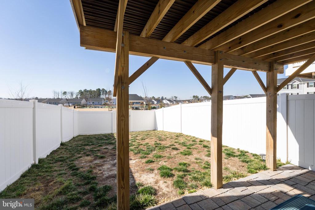 7208 SENATE WAY