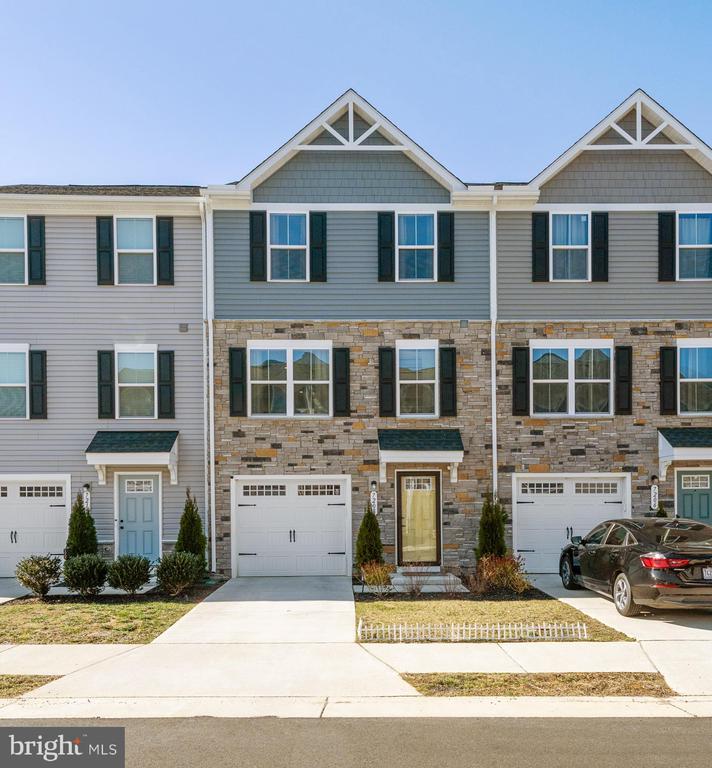 7208 SENATE WAY