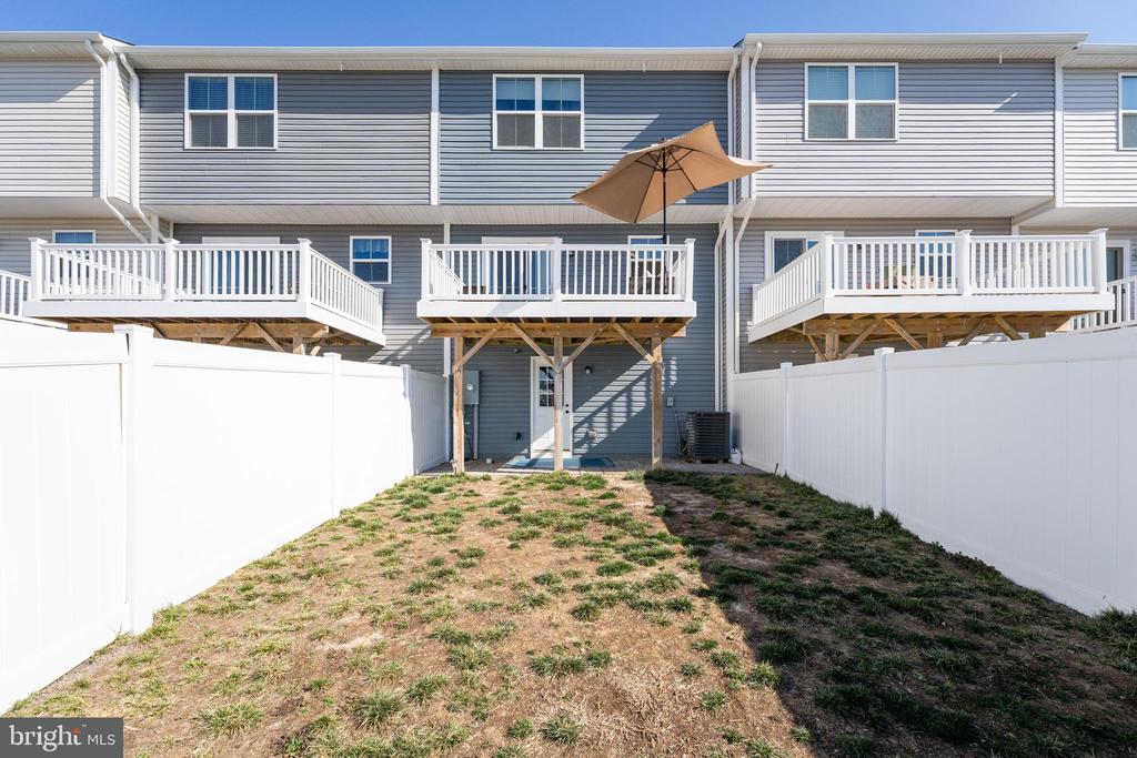 7208 SENATE WAY