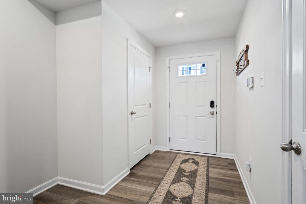 7208 SENATE WAY