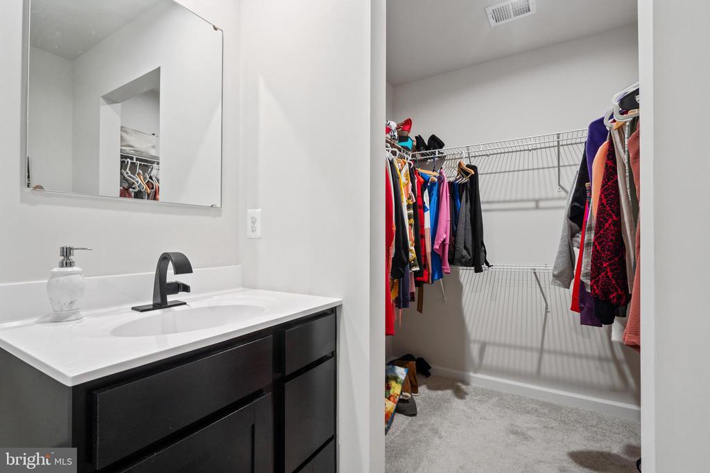 7208 SENATE WAY