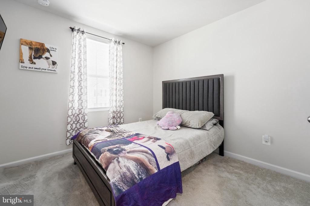 7208 SENATE WAY