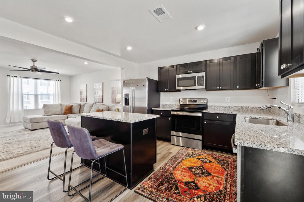 7208 SENATE WAY