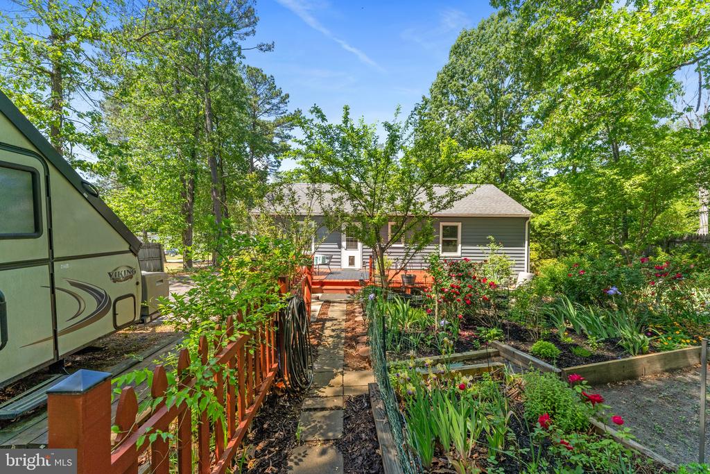 26275 SHANNON MILL DRIVE