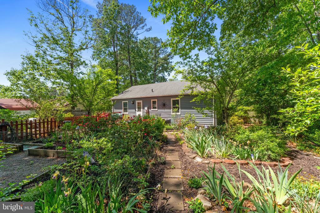 26275 SHANNON MILL DRIVE