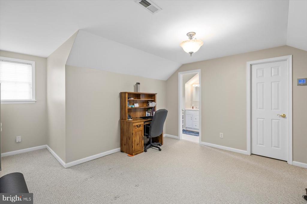21040 FORTUNE DRIVE