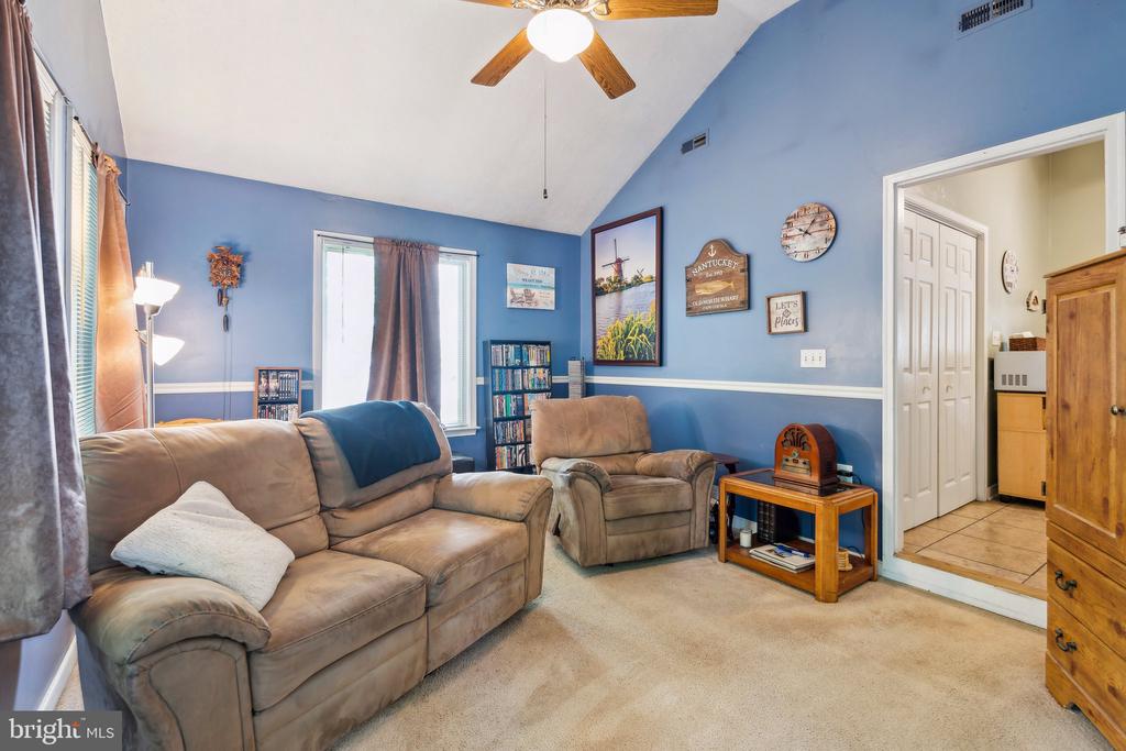 721 CANTERBURY DRIVE