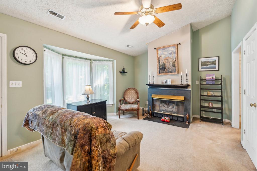 721 CANTERBURY DRIVE