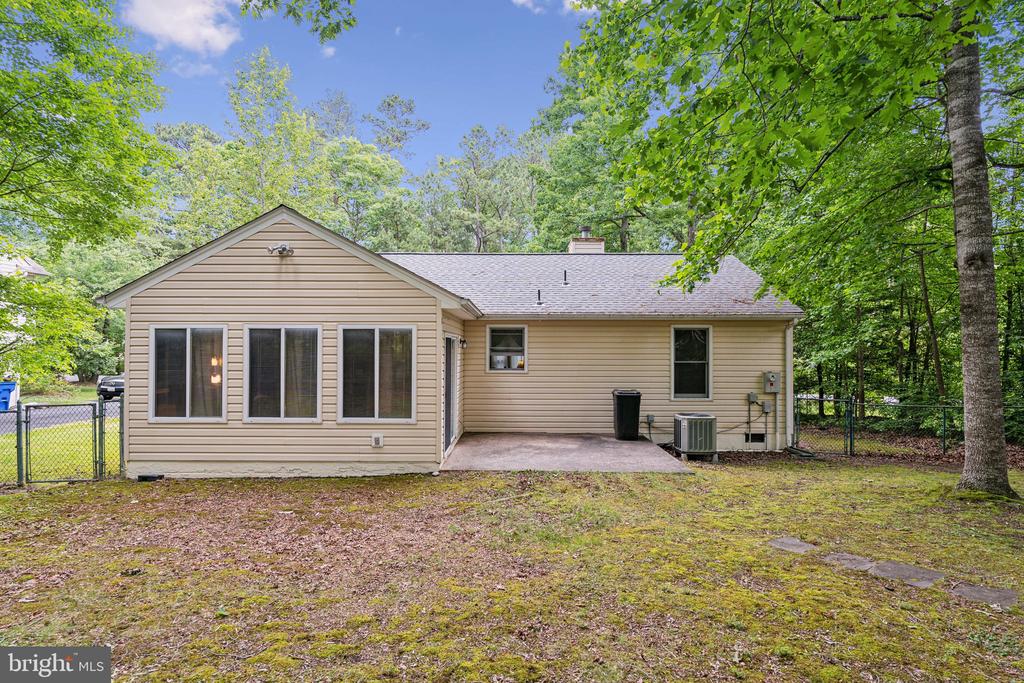 721 CANTERBURY DRIVE