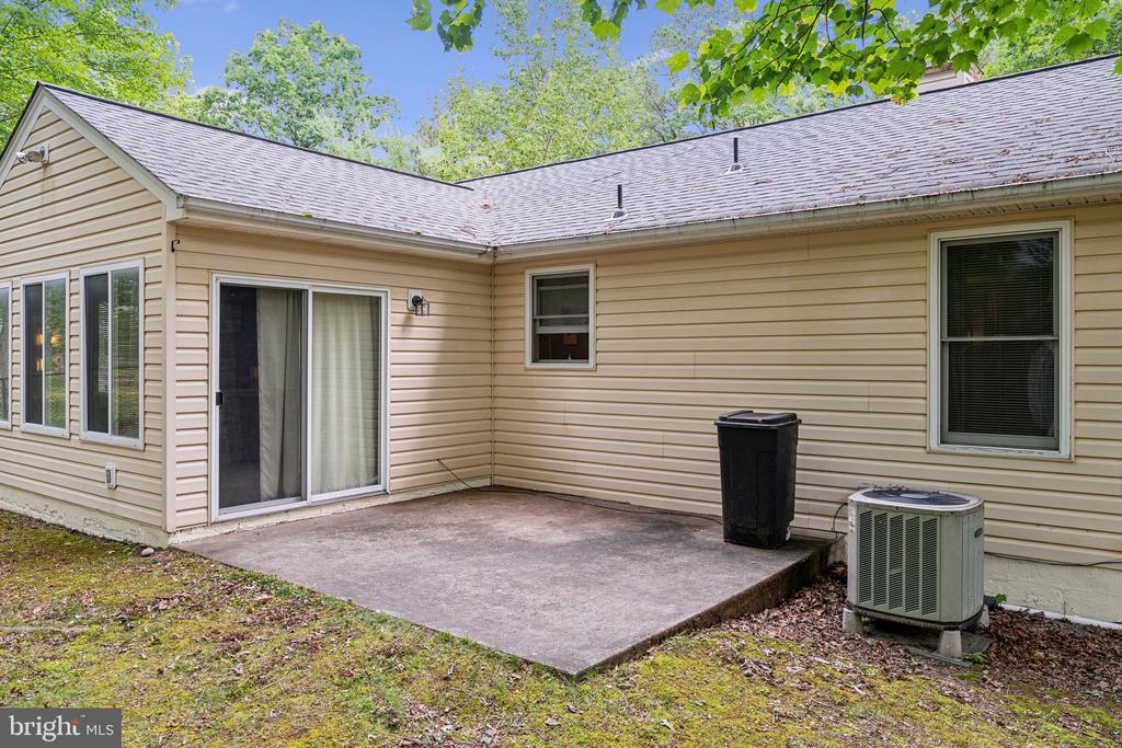 721 CANTERBURY DRIVE