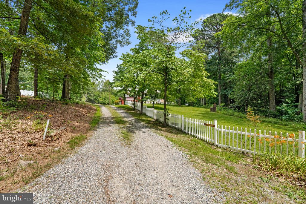 14589 DRY BRIDGE ROAD