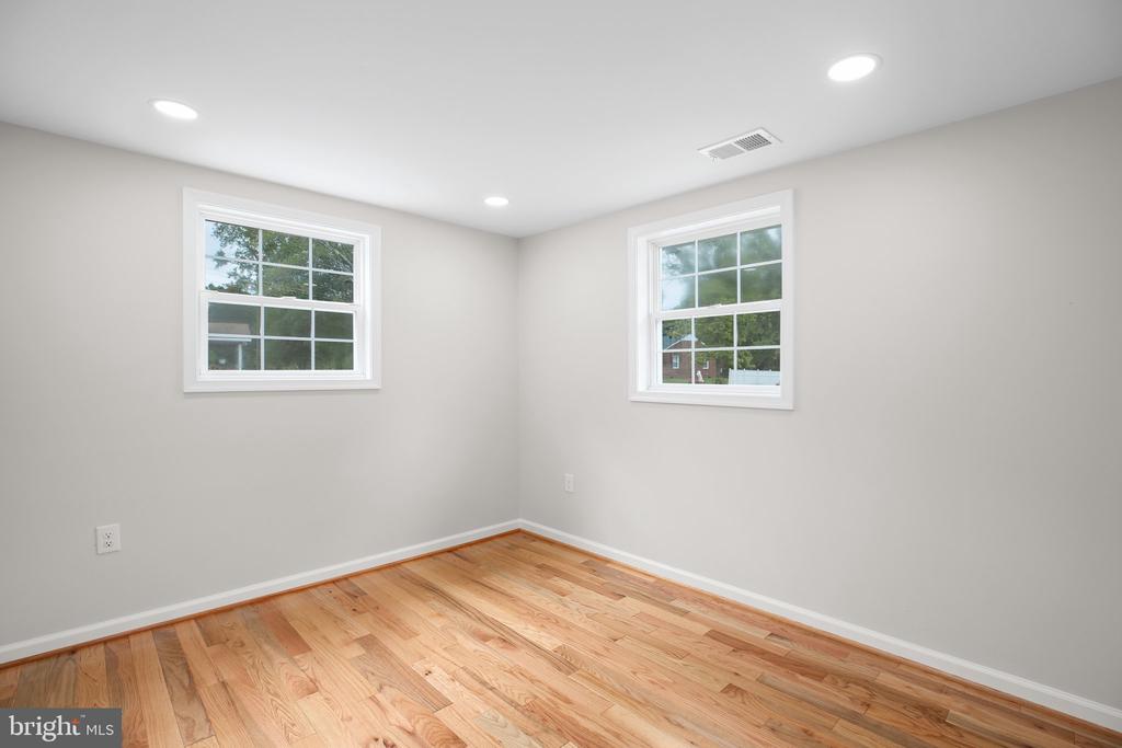 17096 COURTNEY ROAD