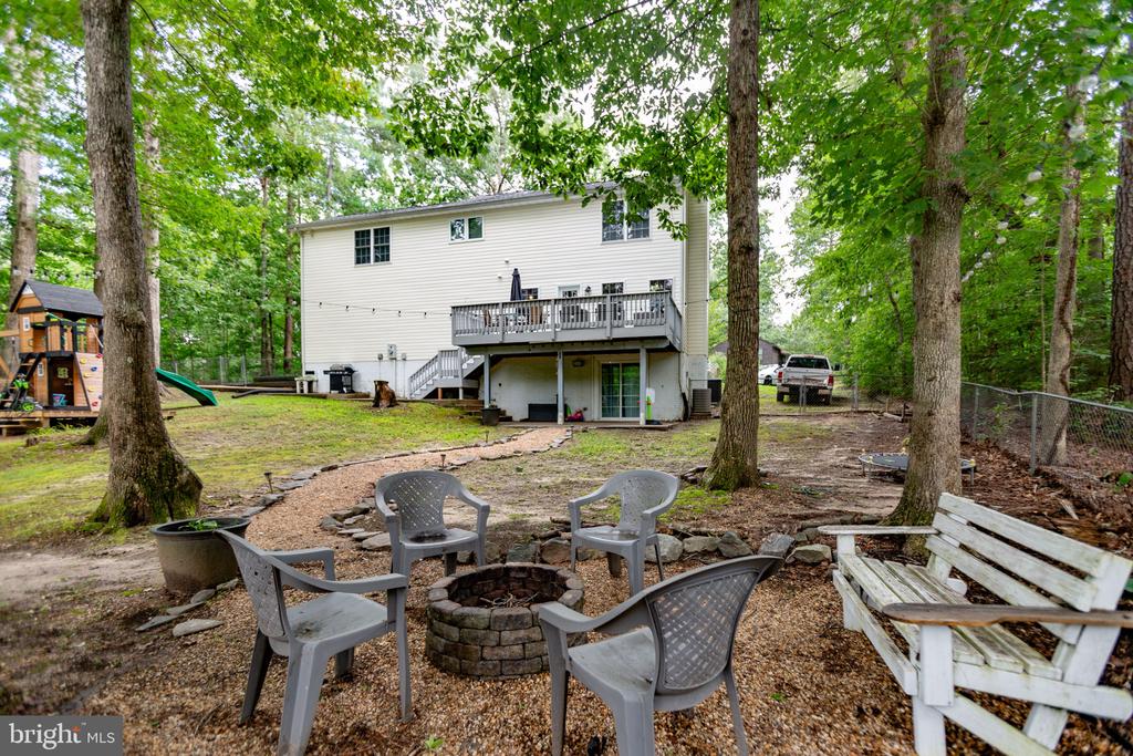 273 DEVON DRIVE