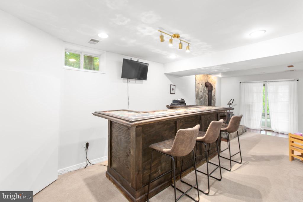 273 DEVON DRIVE
