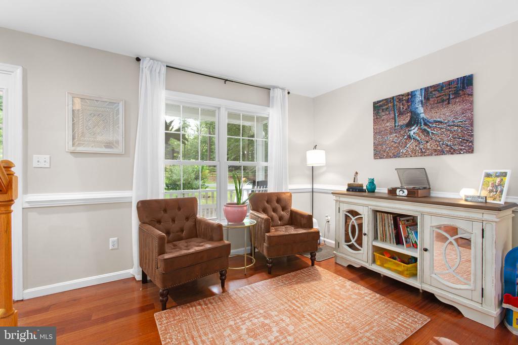 273 DEVON DRIVE