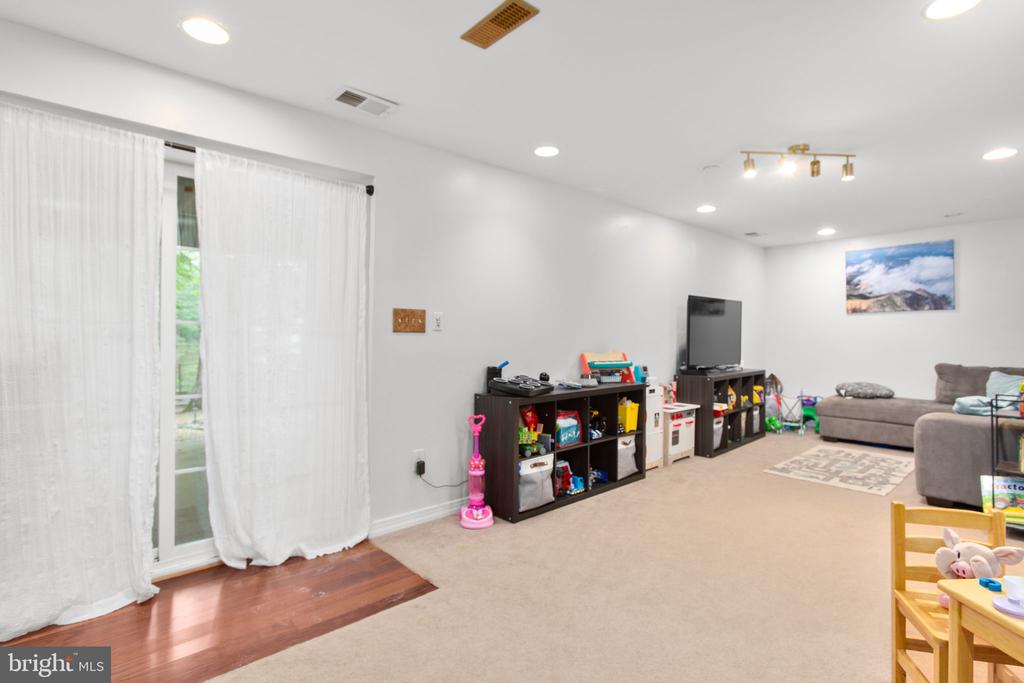273 DEVON DRIVE