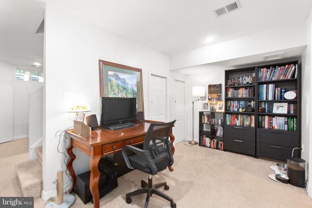 273 DEVON DRIVE