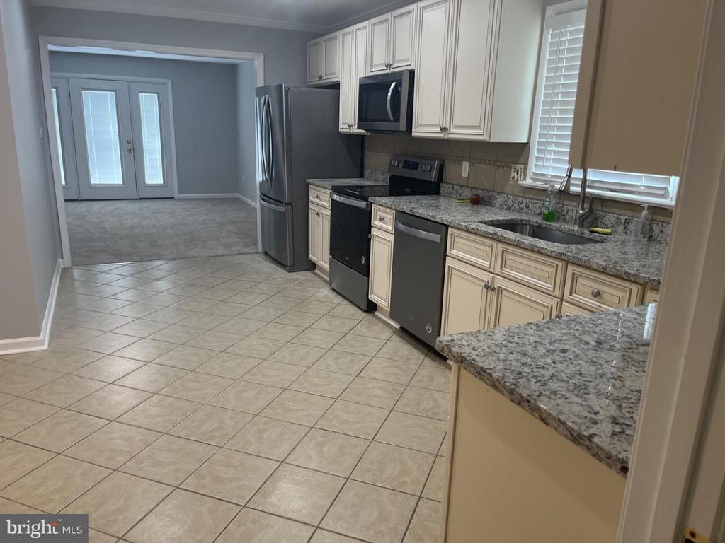 69 SARATOGA COVE