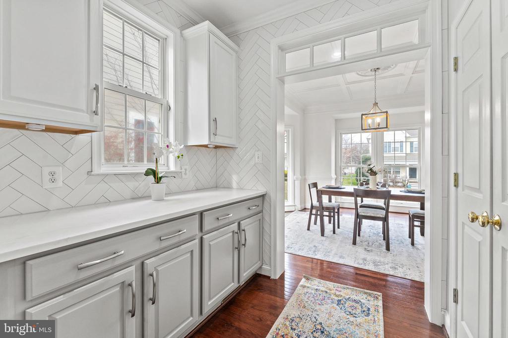7230 JOHN TAYLOR MEWS