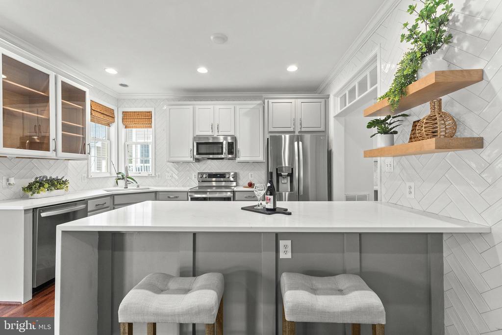 7230 JOHN TAYLOR MEWS