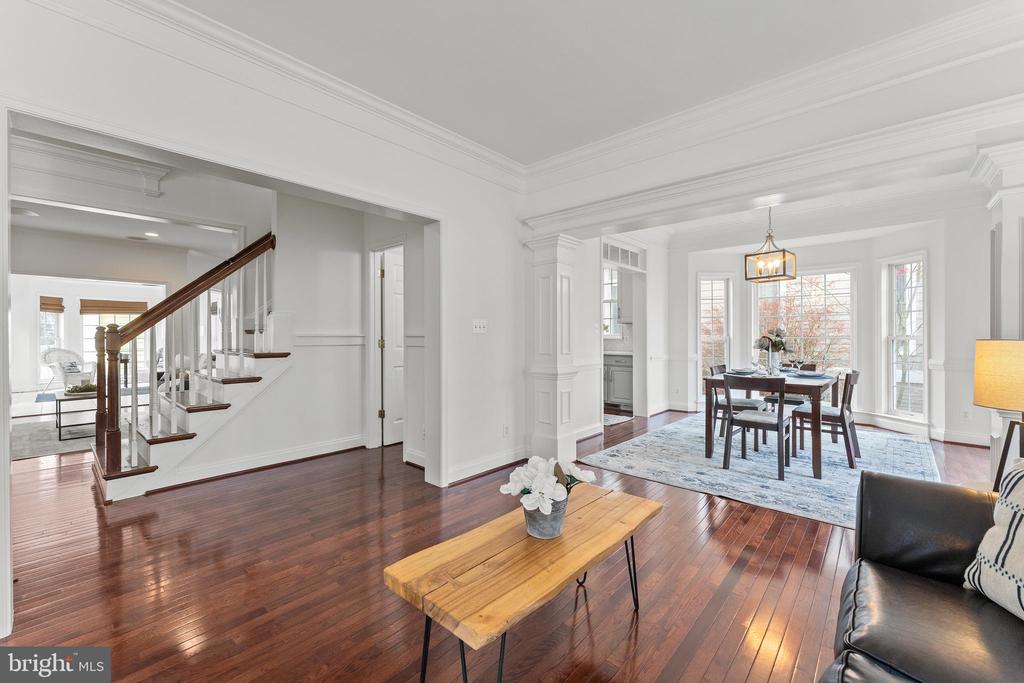 7230 JOHN TAYLOR MEWS