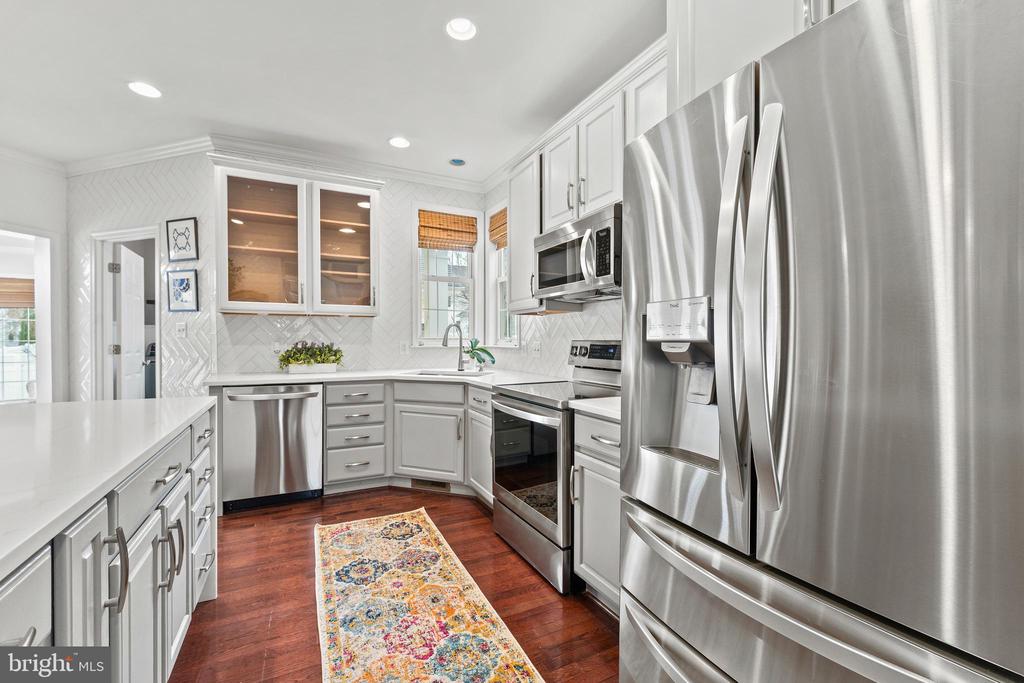 7230 JOHN TAYLOR MEWS
