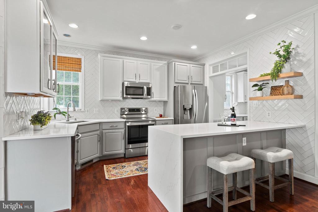 7230 JOHN TAYLOR MEWS