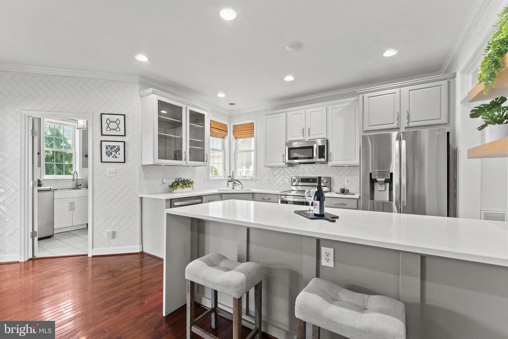 7230 JOHN TAYLOR MEWS