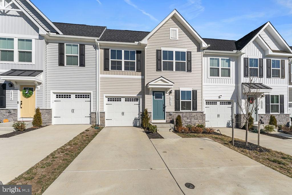 18368 CENTENNIAL CIRCLE