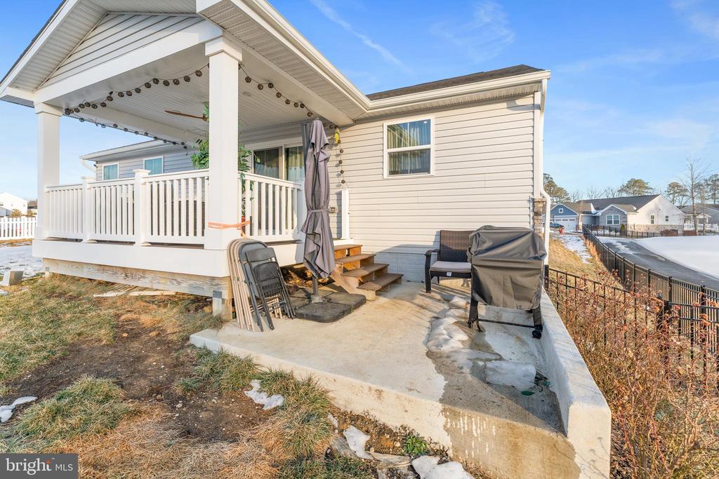 18261 SIGNATURE WAY