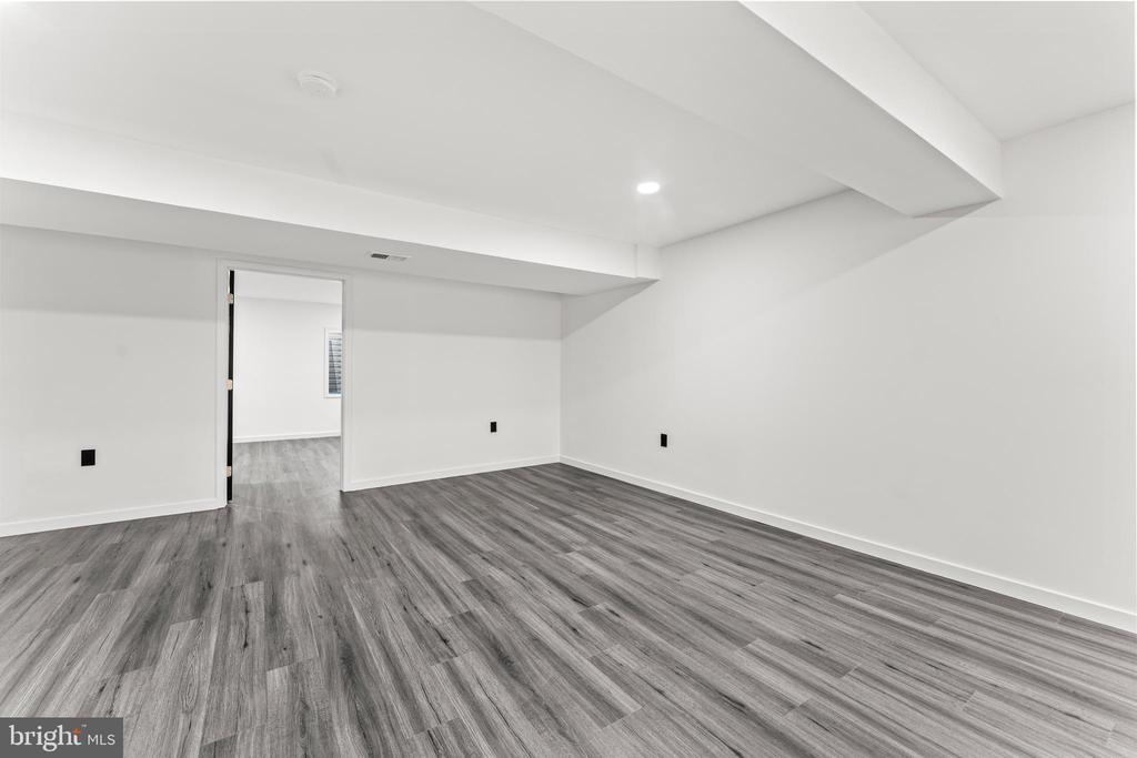 18261 SIGNATURE WAY