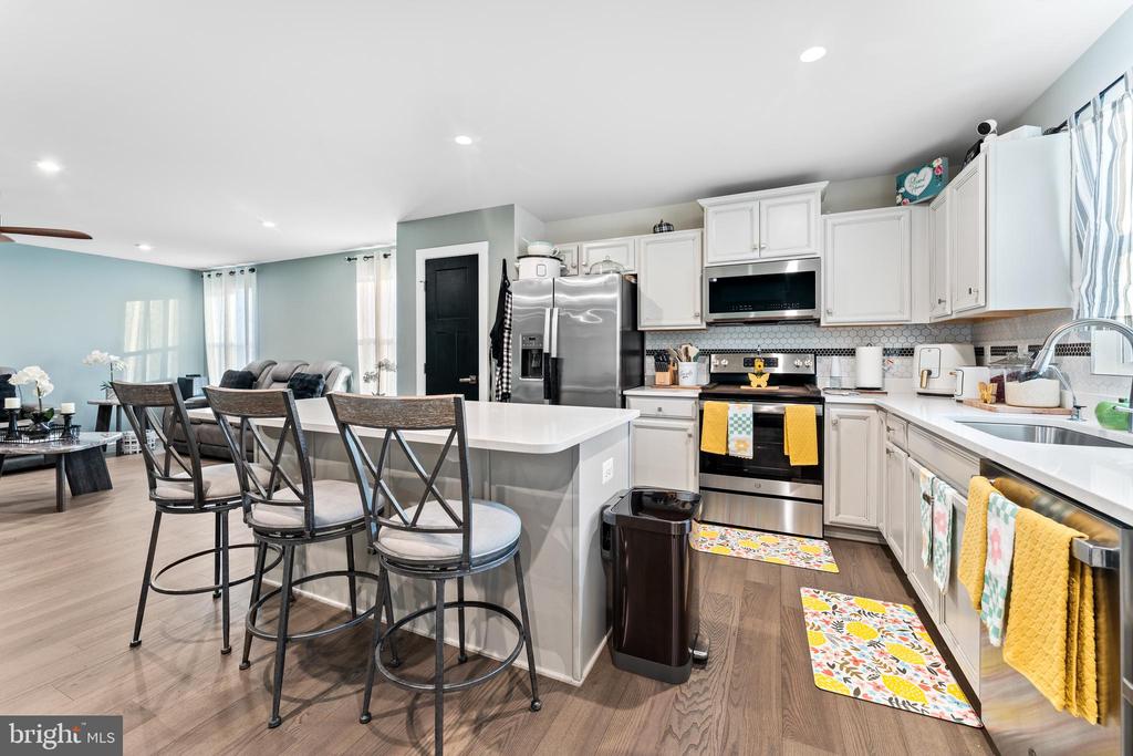 18261 SIGNATURE WAY