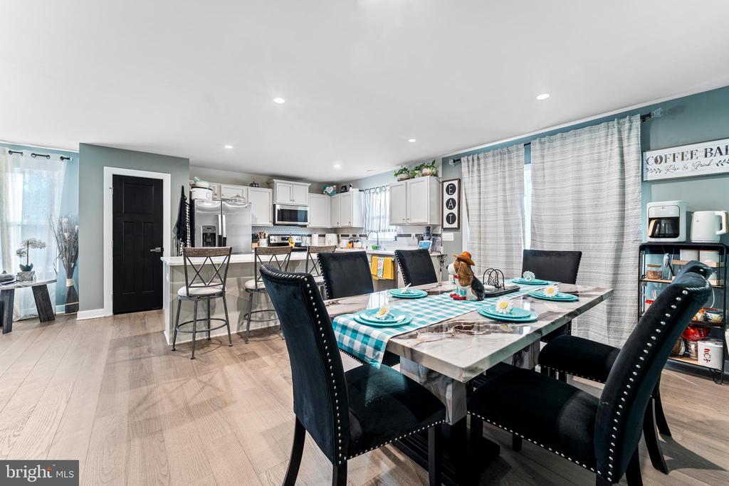 18261 SIGNATURE WAY