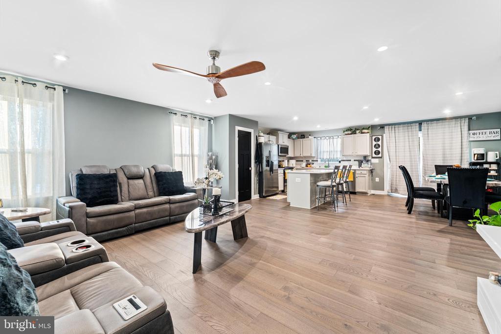 18261 SIGNATURE WAY