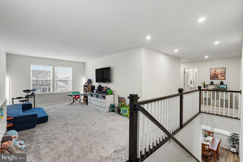 7109 STATE WAY