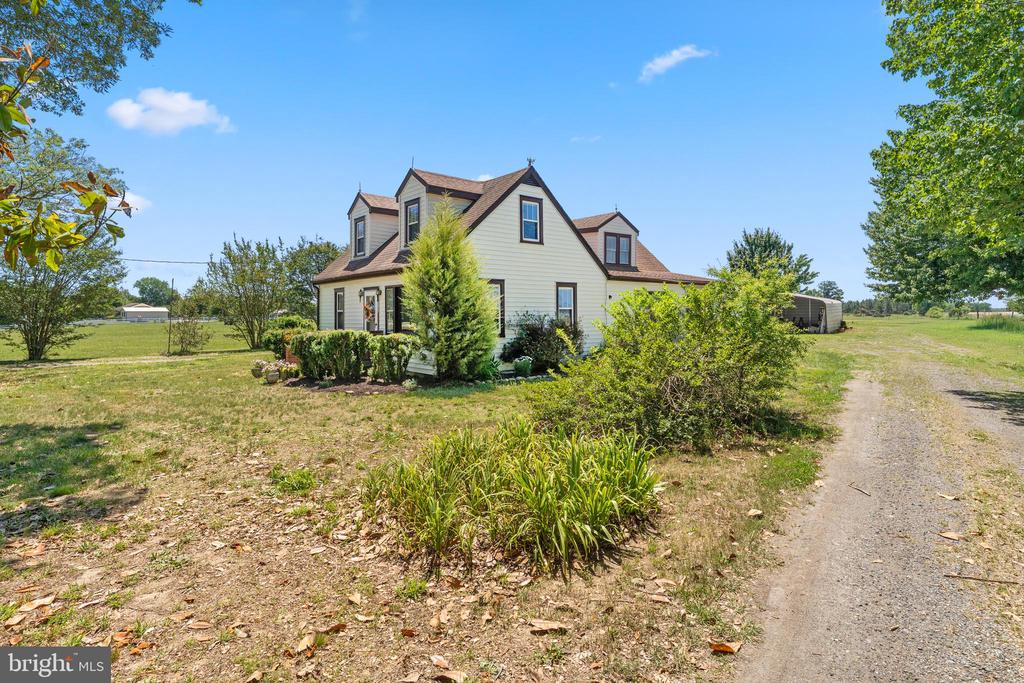 9256 STONEWALL JACKSON ROAD